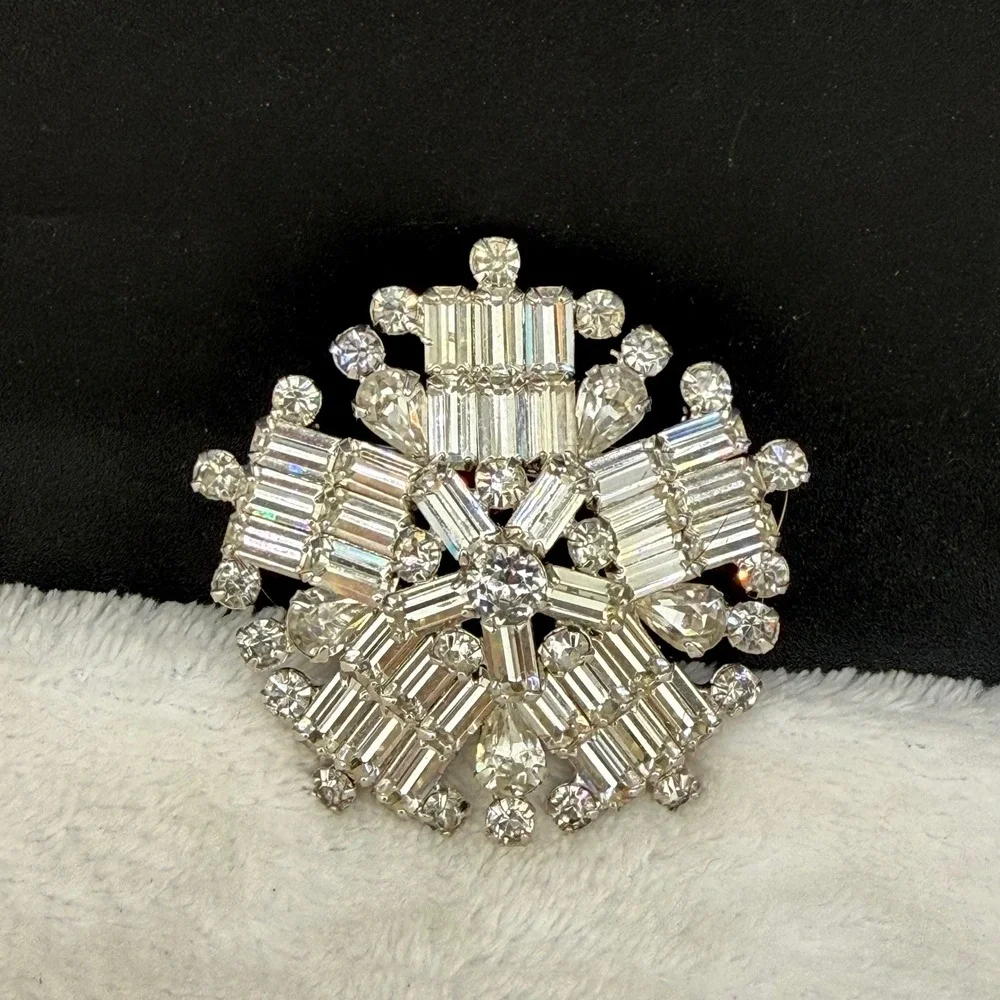 Vintage Kramer NY Brooch Snowflake Clear Rhinestone Baguette Pear Statement